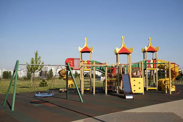 Trouver un prestataire pour nettoyer une aire de jeux, Arras, LGF CLEANER